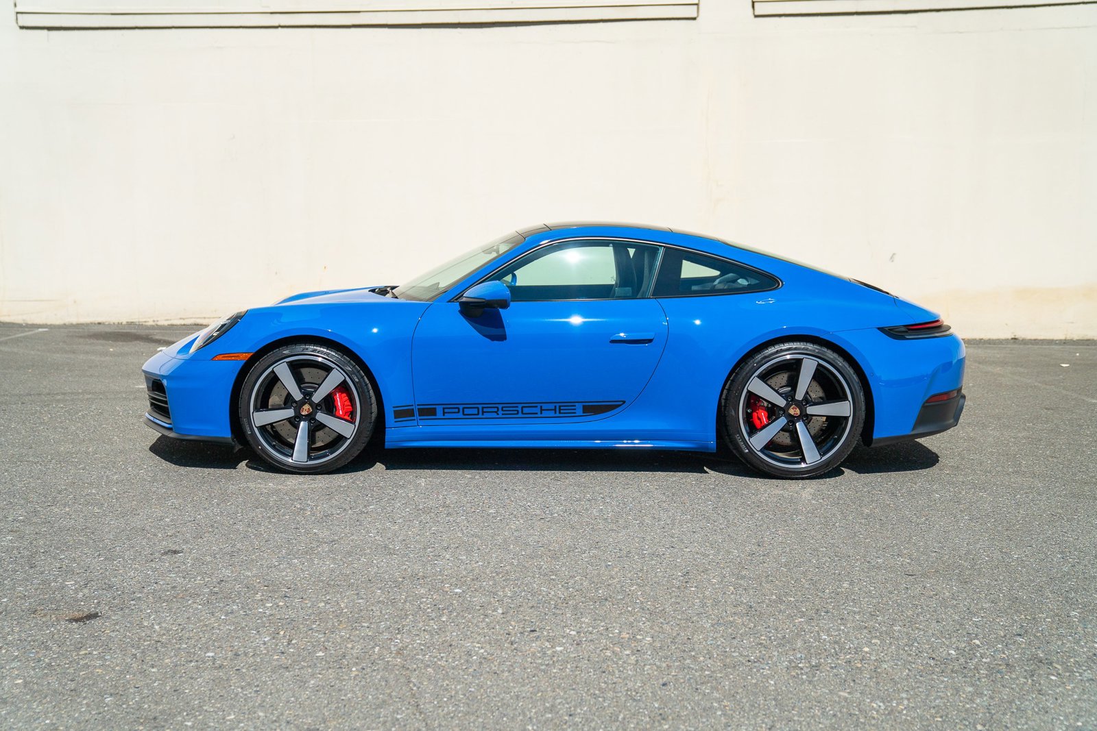 2025 Porsche 911 S photo 2