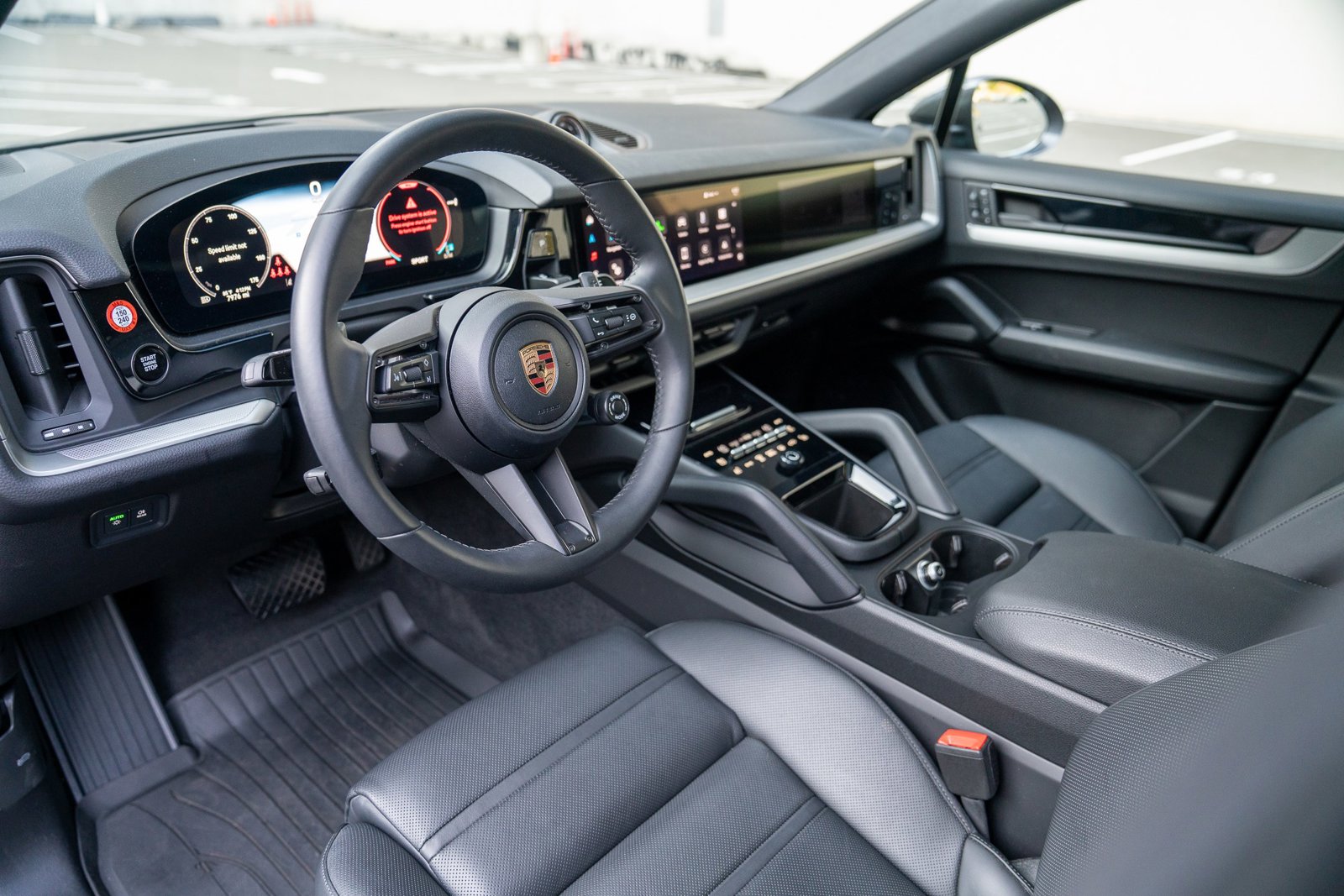2025 Porsche Cayenne Coupe photo 4