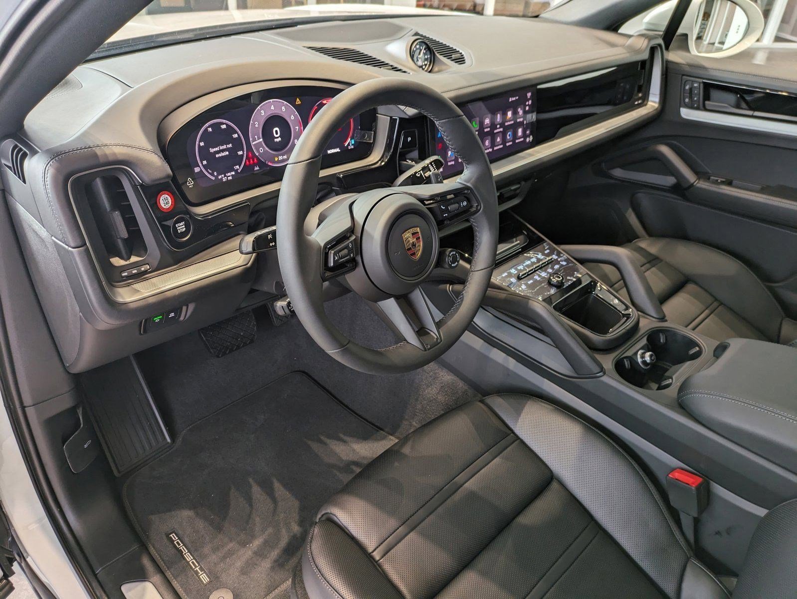 2024 Porsche Cayenne Coupe photo 4