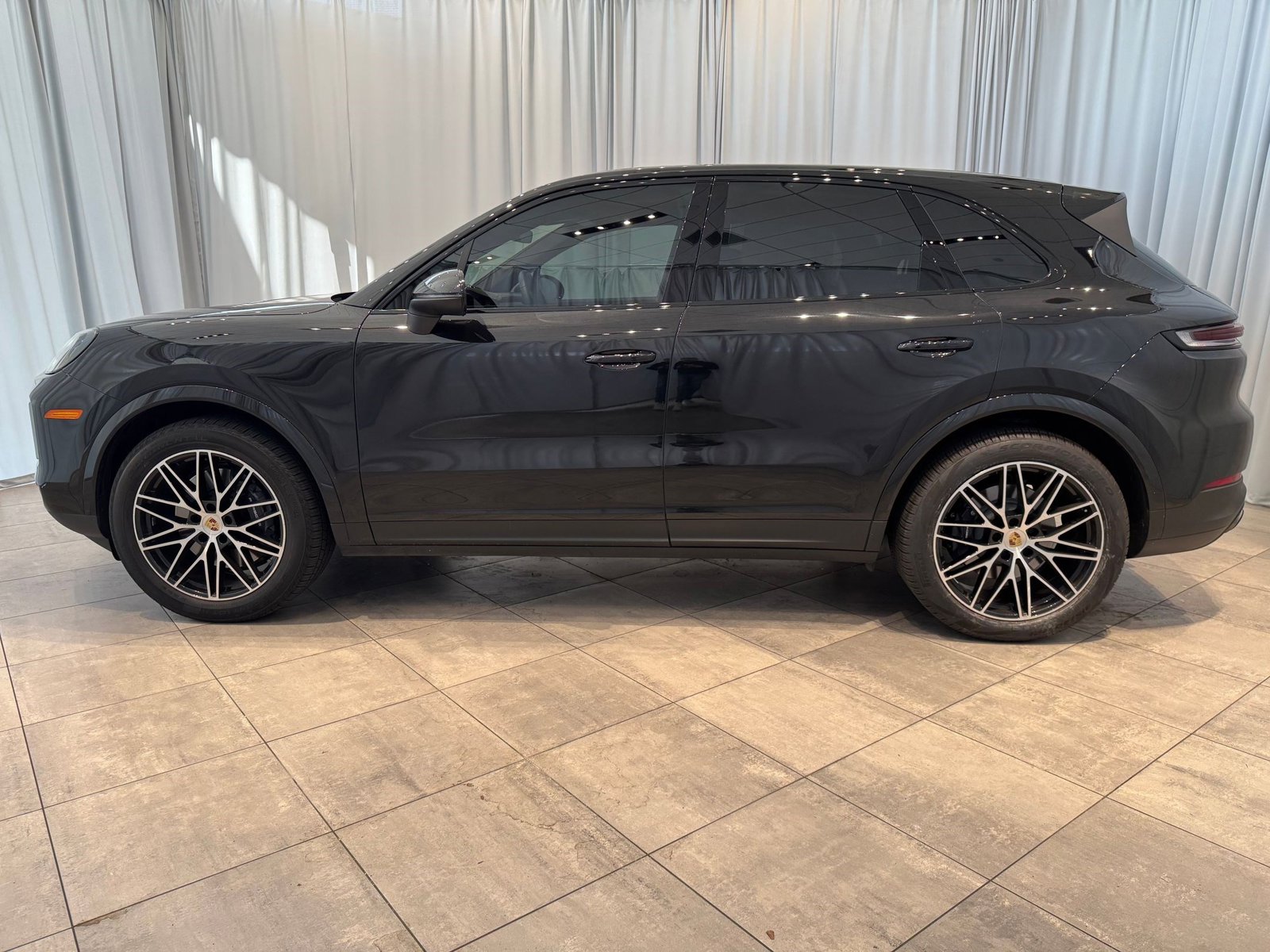 Certified 2024 Porsche Cayenne Base with VIN WP1AA2AY4RDA01092 for sale in Bellevue, WA