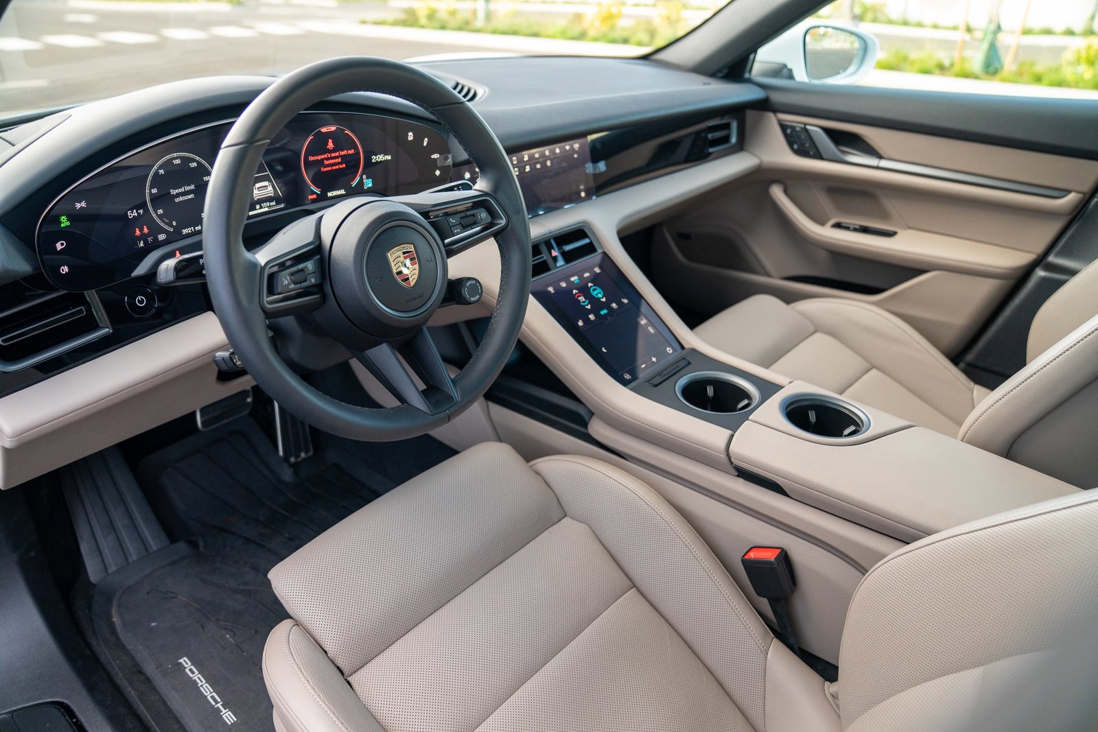 2025 Porsche Taycan 4 photo 4