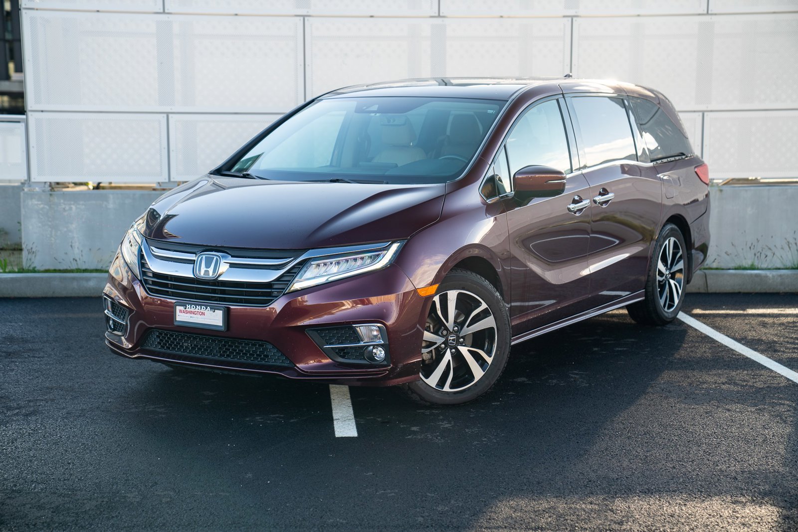 2018 Honda Odyssey Elite's photo