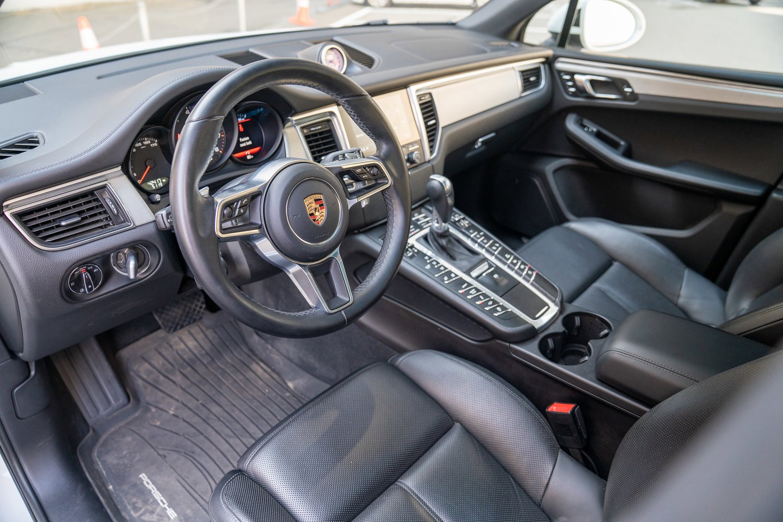 2018 Porsche Macan GTS photo 3