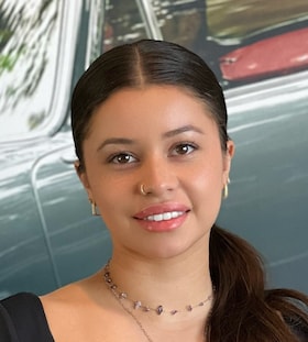 Staff member Amanda Gomez from ID_ddebce960a76