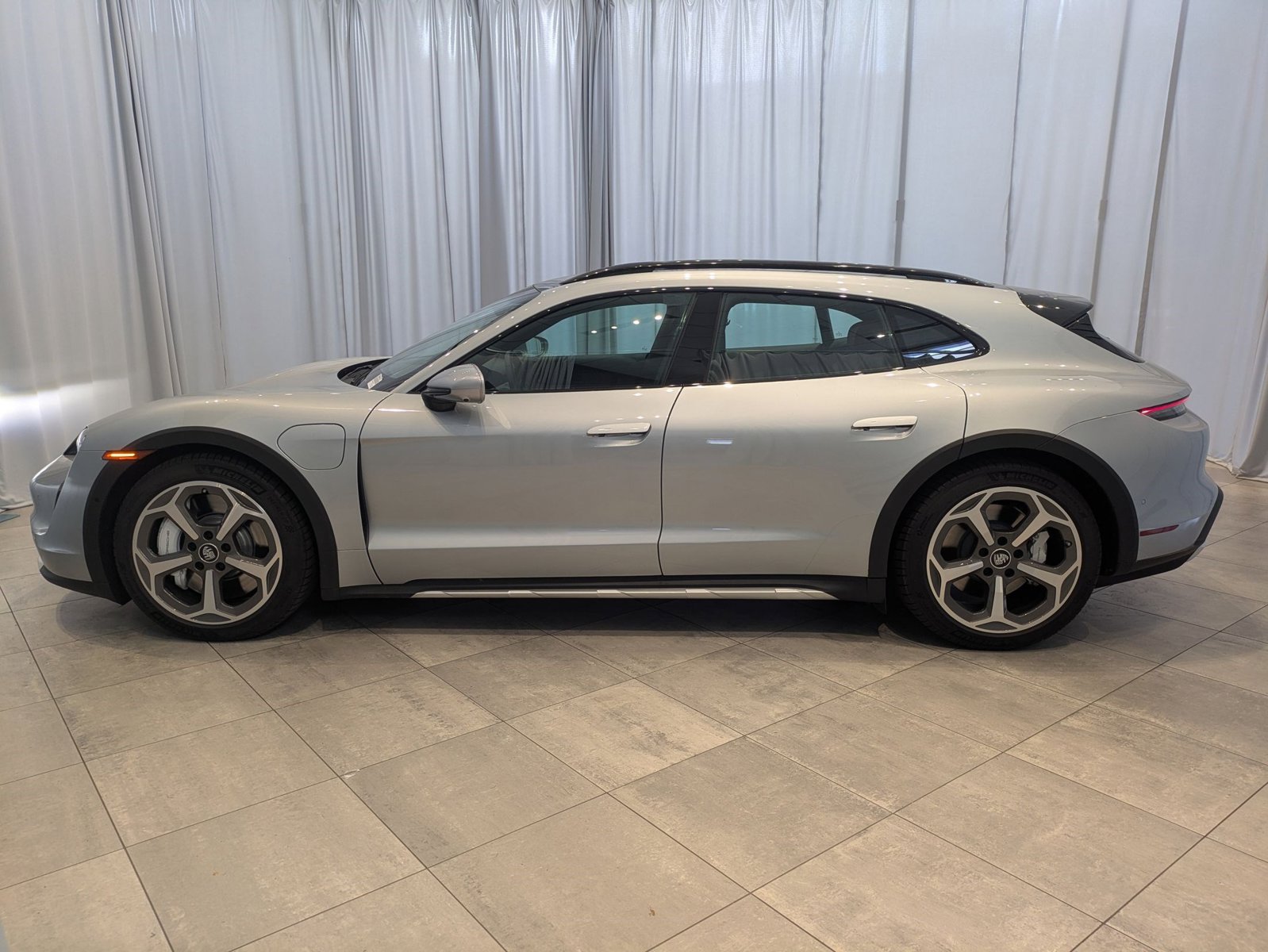 Used 2024 Porsche Taycan S with VIN WP0BB2Y12RSA65416 for sale in Bellevue, WA