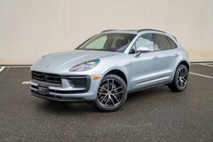 2025 Porsche Macan SUV