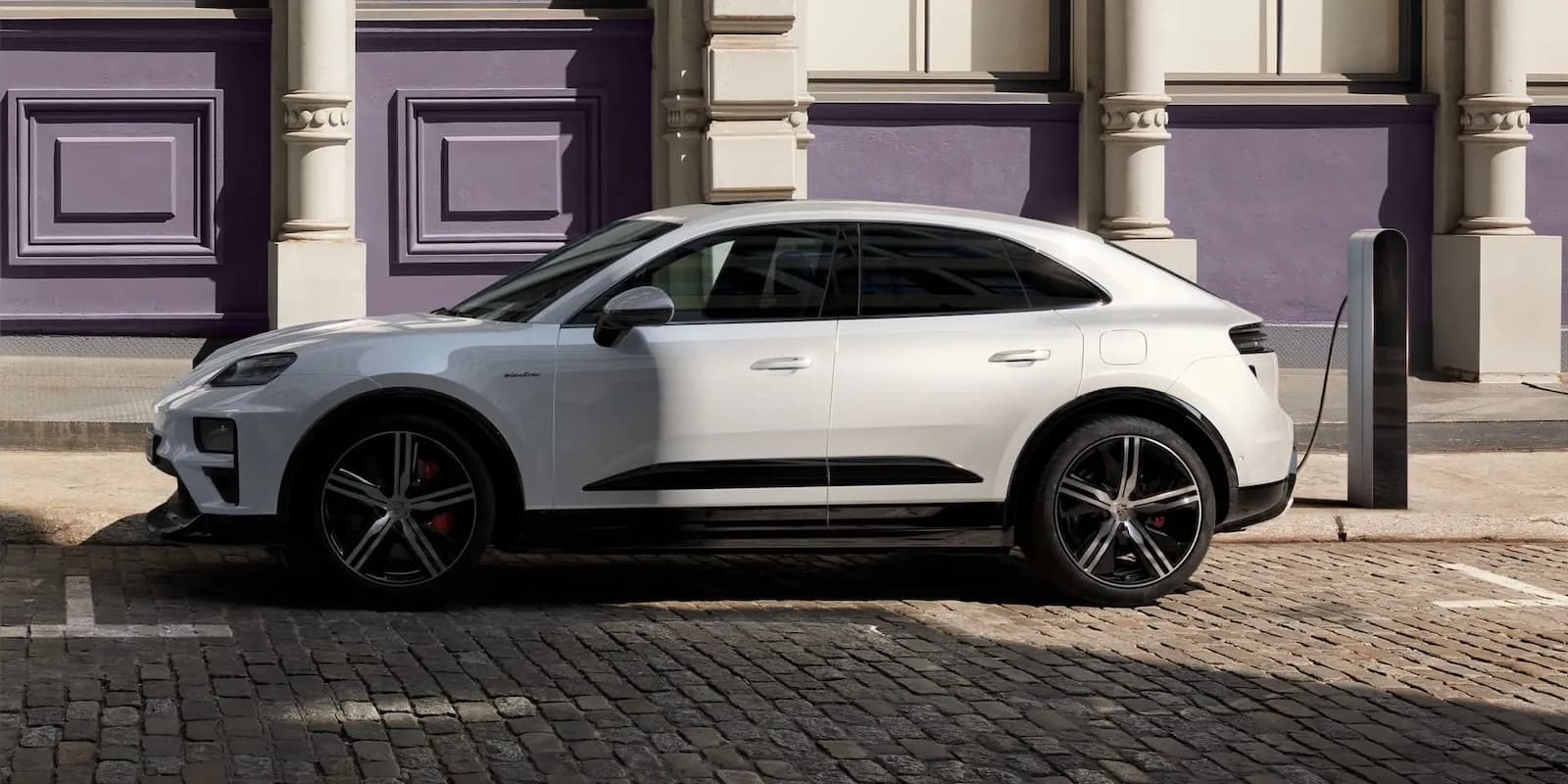 2024 Porsche Cayenne to Offer All-New Cockpit, Passenger-Side Display - The  Car Guide