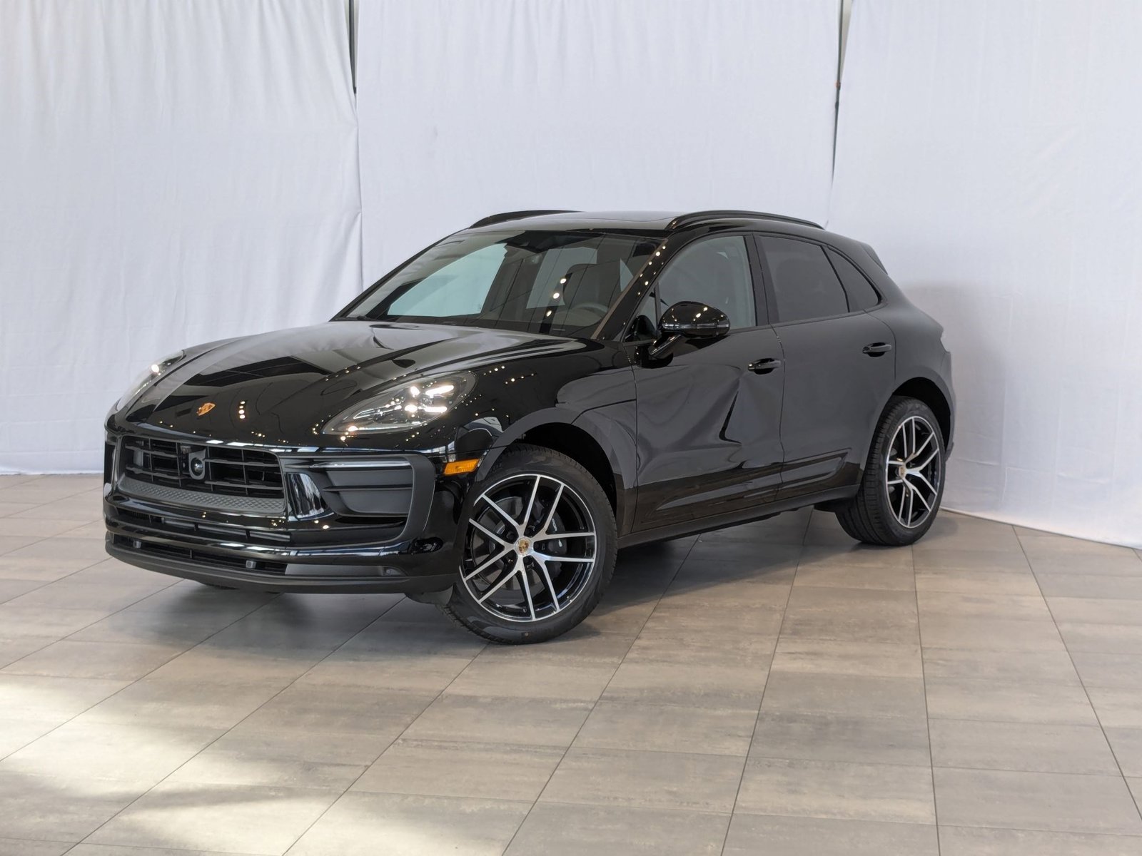 2025 Porsche Macan T's photo
