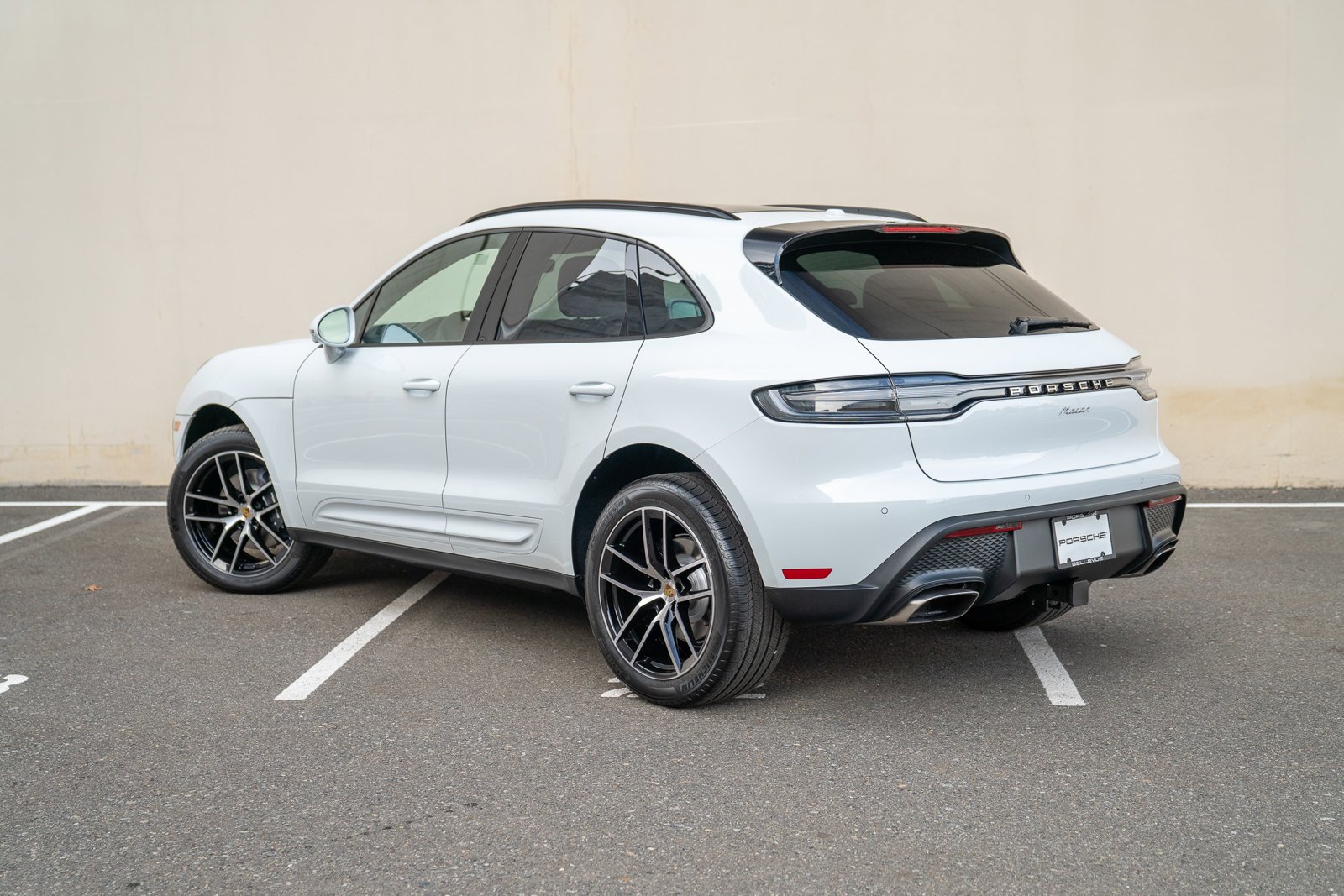 2026 Porsche Macan S photo 3