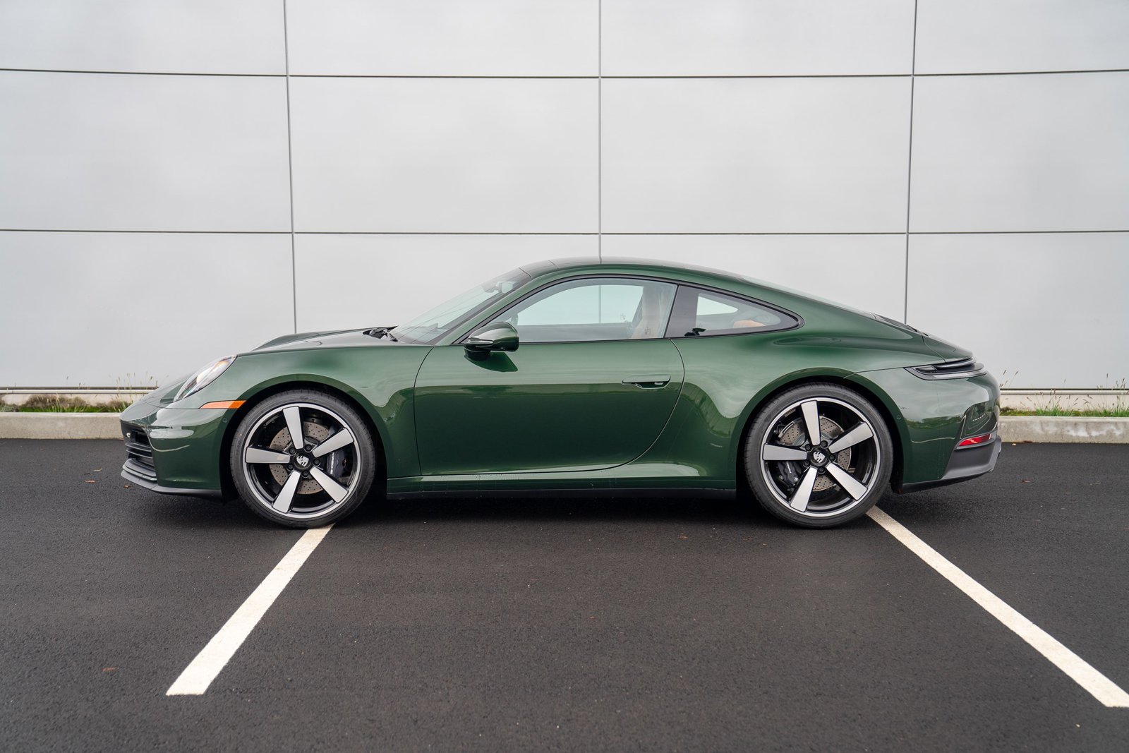 2026 Porsche 911 T photo 2