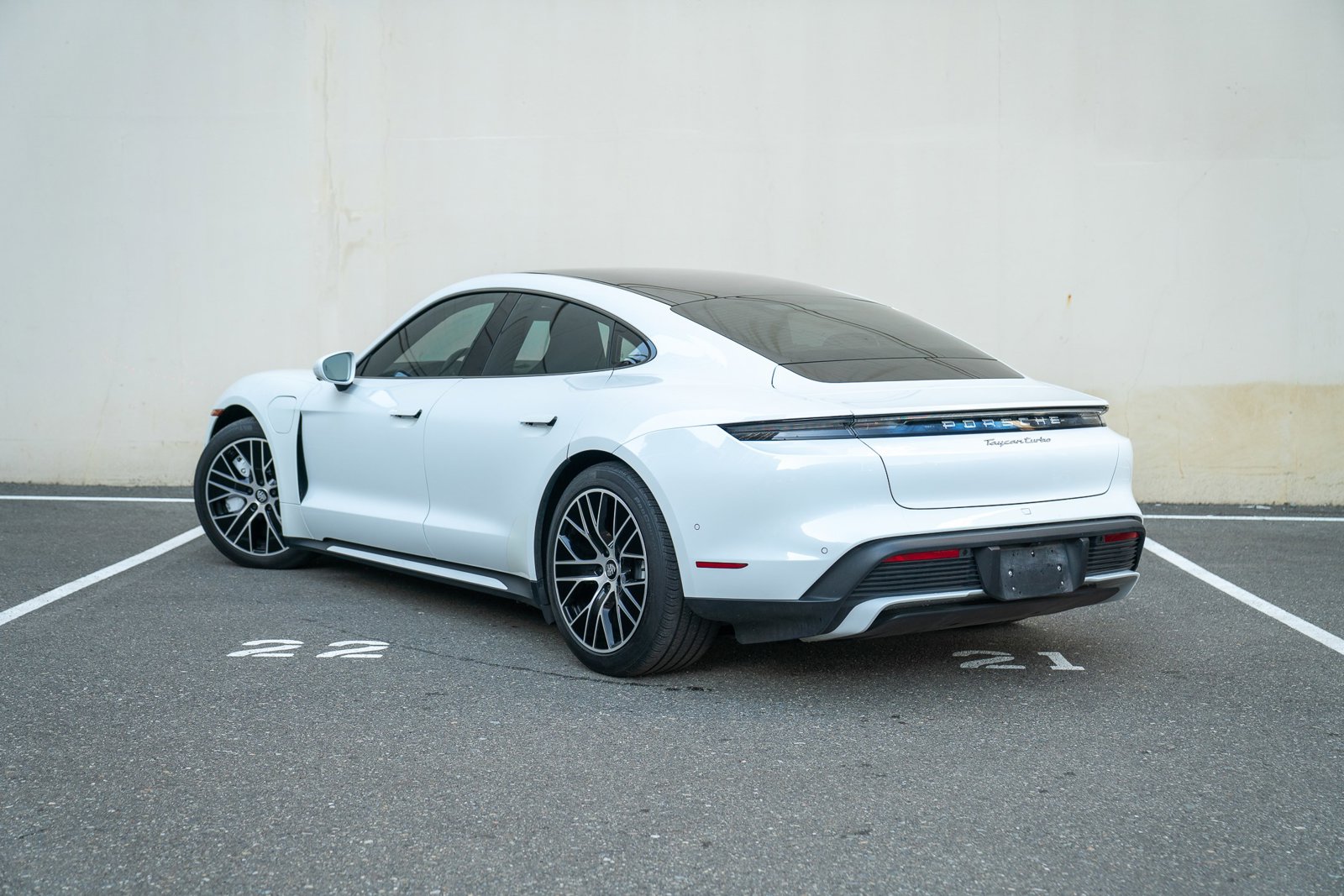 2020 Porsche Taycan Turbo photo 3