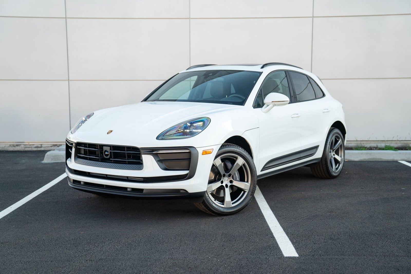 2025 Porsche Macan T