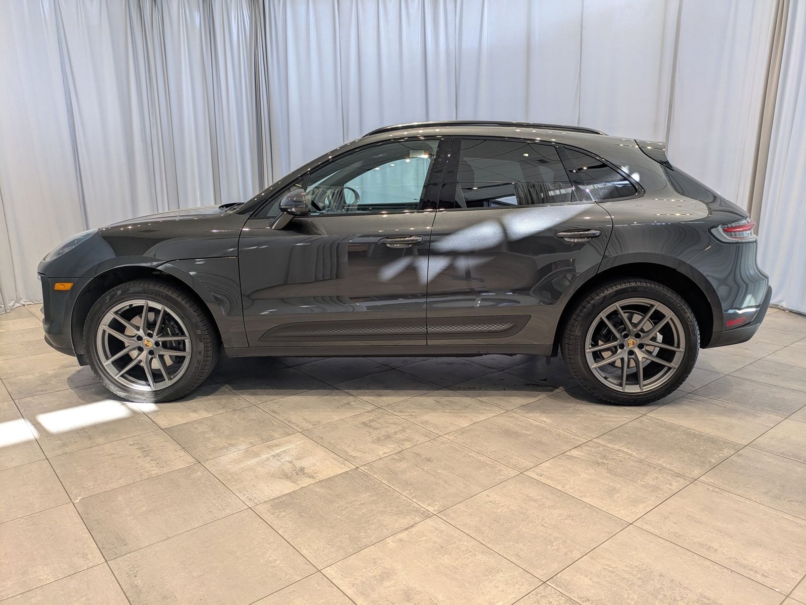 Certified 2024 Porsche Macan Base with VIN WP1AA2A58RLB21506 for sale in Bellevue, WA