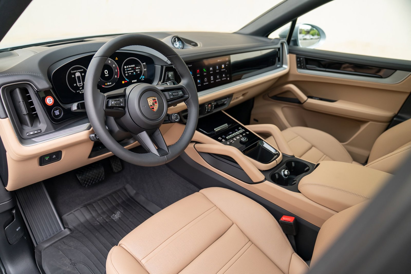 2025 Porsche Cayenne Coupe photo 4