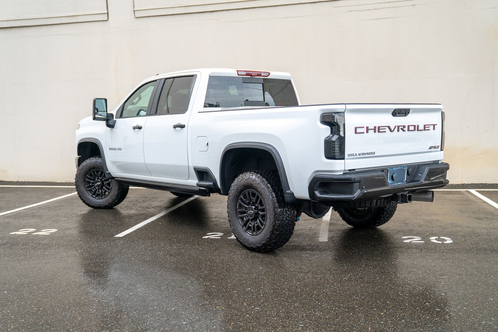 2024 Chevrolet Silverado 2500HD ZR2 photo 3