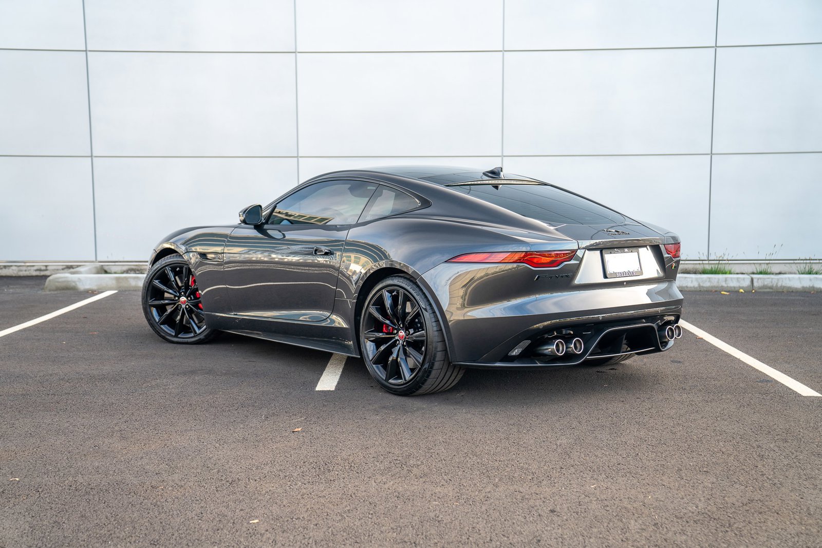 2023 Jaguar F-TYPE R photo 3