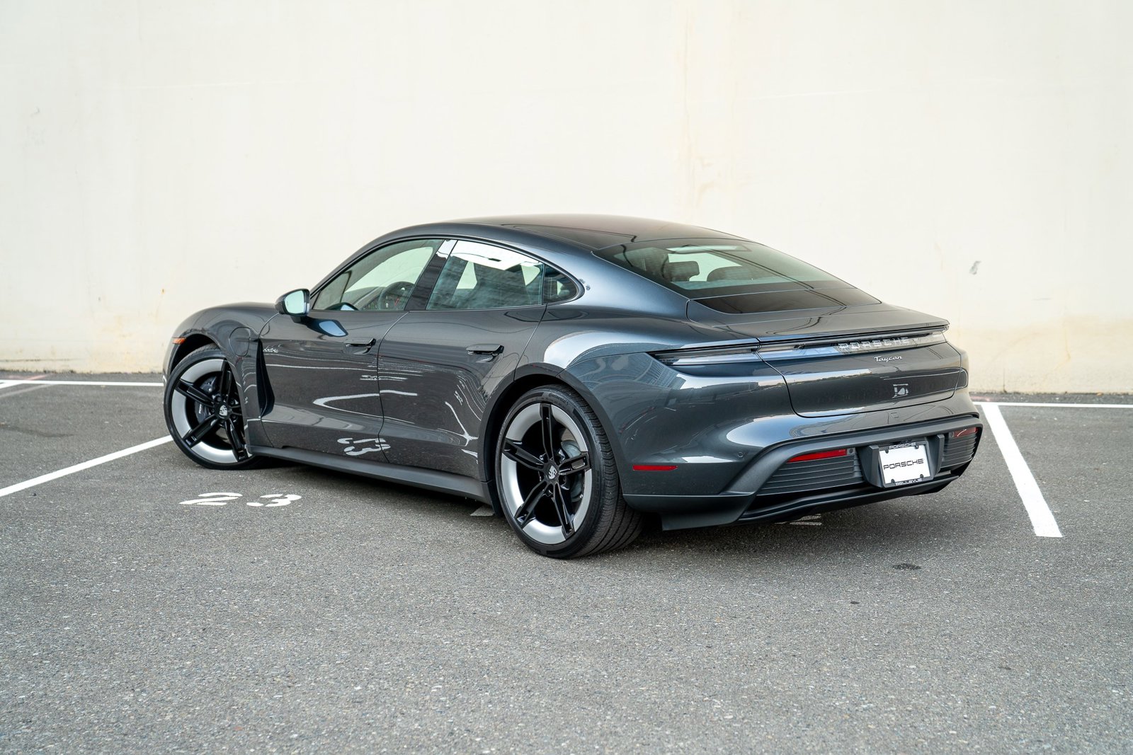 2025 Porsche Taycan photo 3