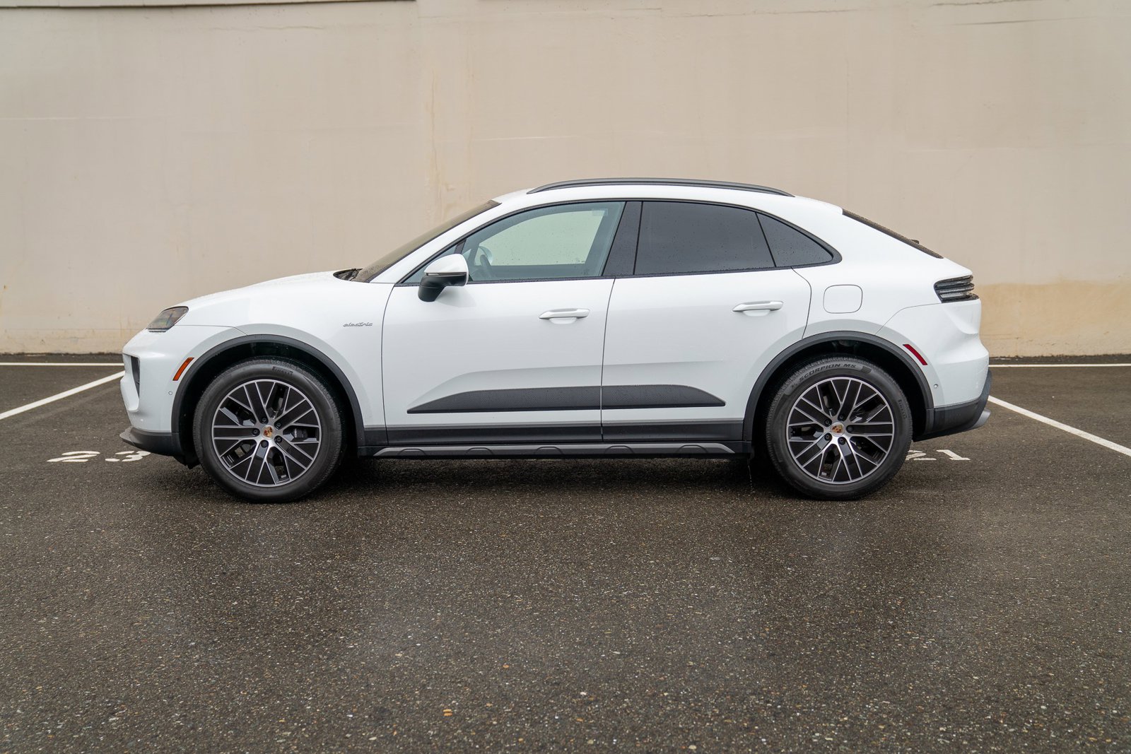Certified 2025 Porsche Macan Base with VIN WP1AD2XA5SL075518 for sale in Bellevue, WA