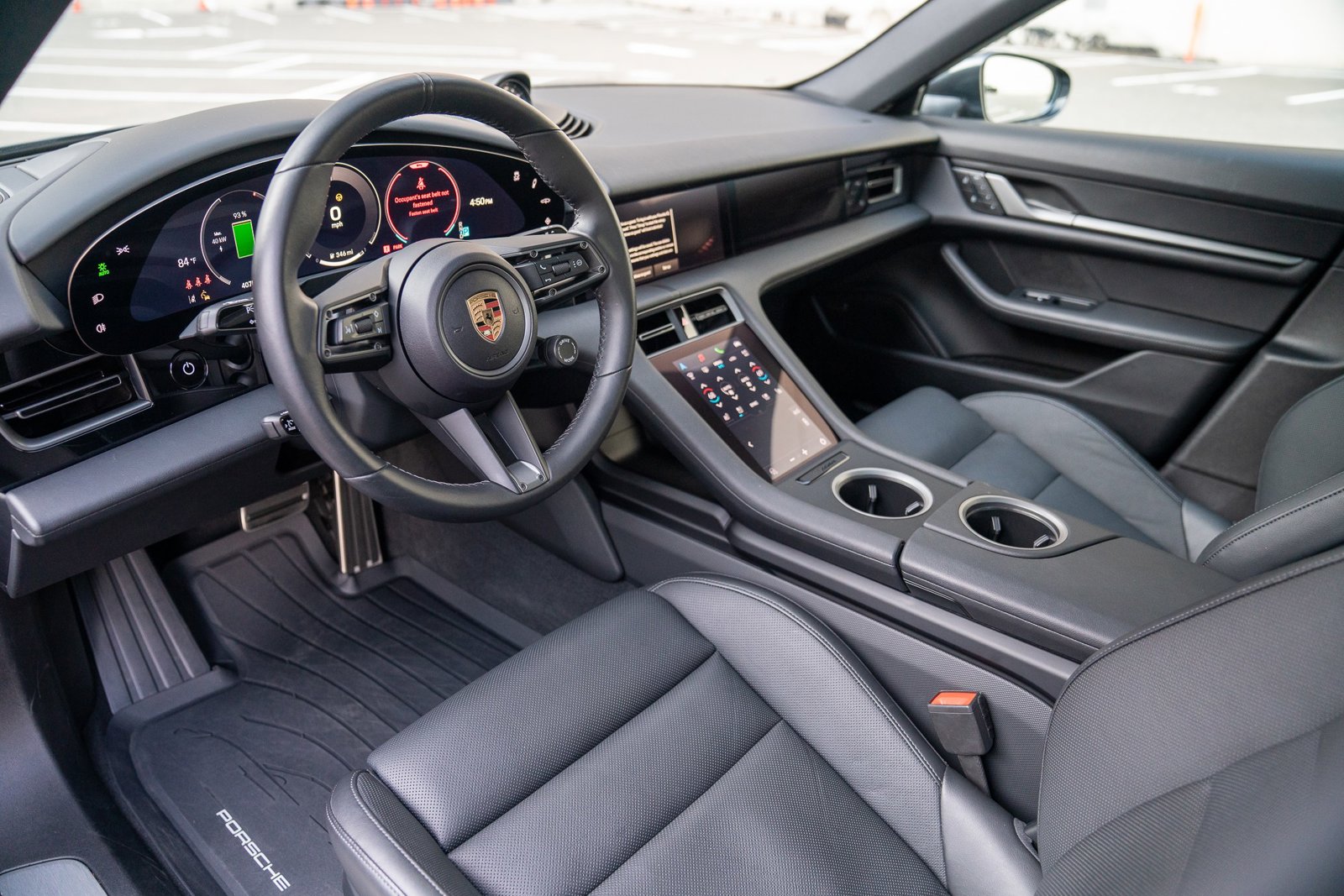 2025 Porsche Taycan photo 4