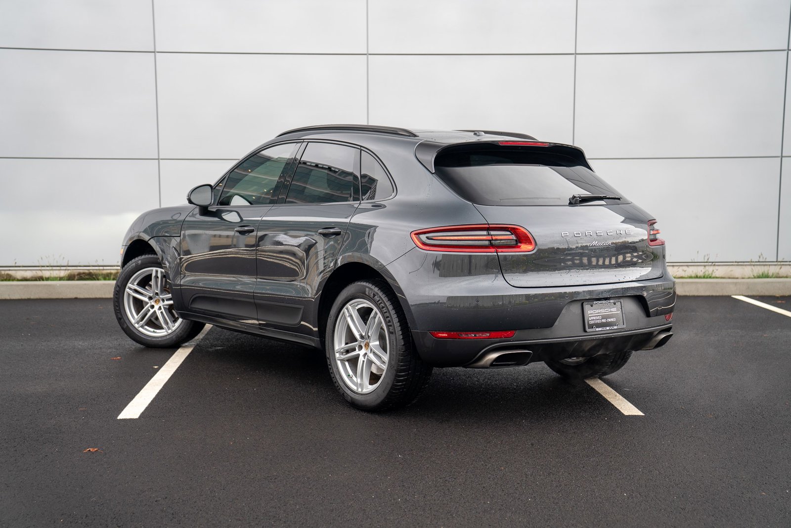 2018 Porsche Macan photo 3