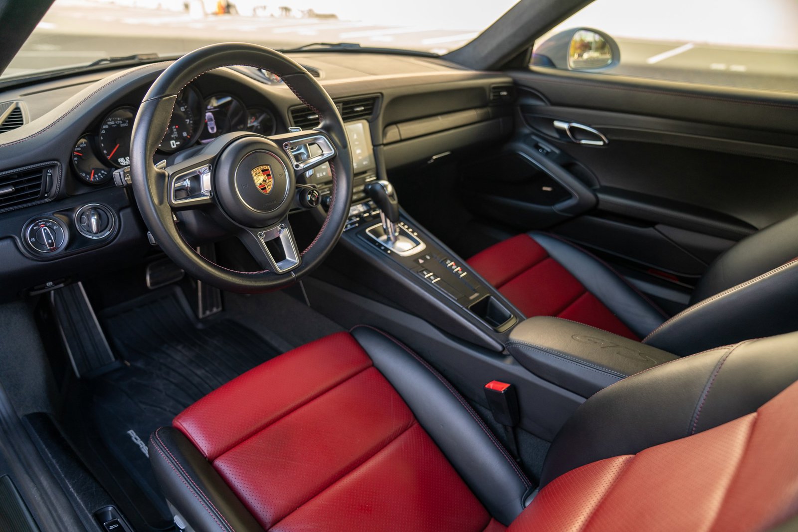 2018 Porsche 911 GTS photo 4