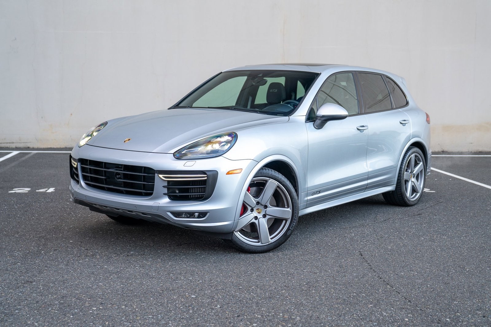2016 Porsche Cayenne GTS's photo