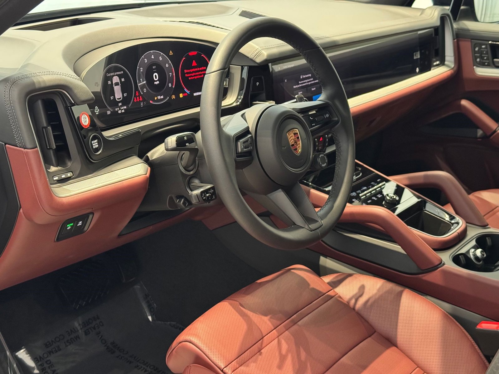 2025 Porsche Cayenne photo 4