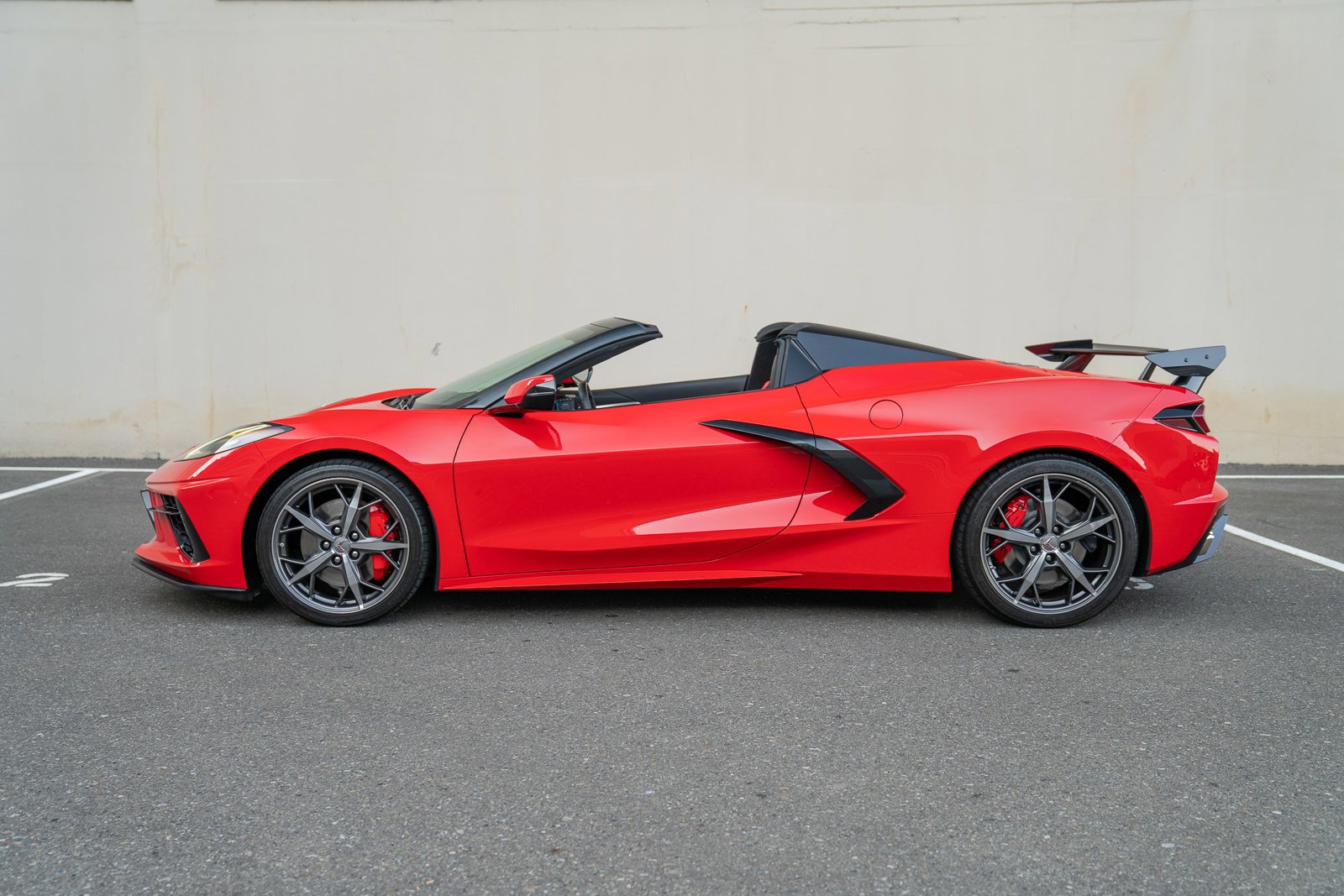 2021 Chevrolet Corvette Stingray 3LT Convertible photo 2