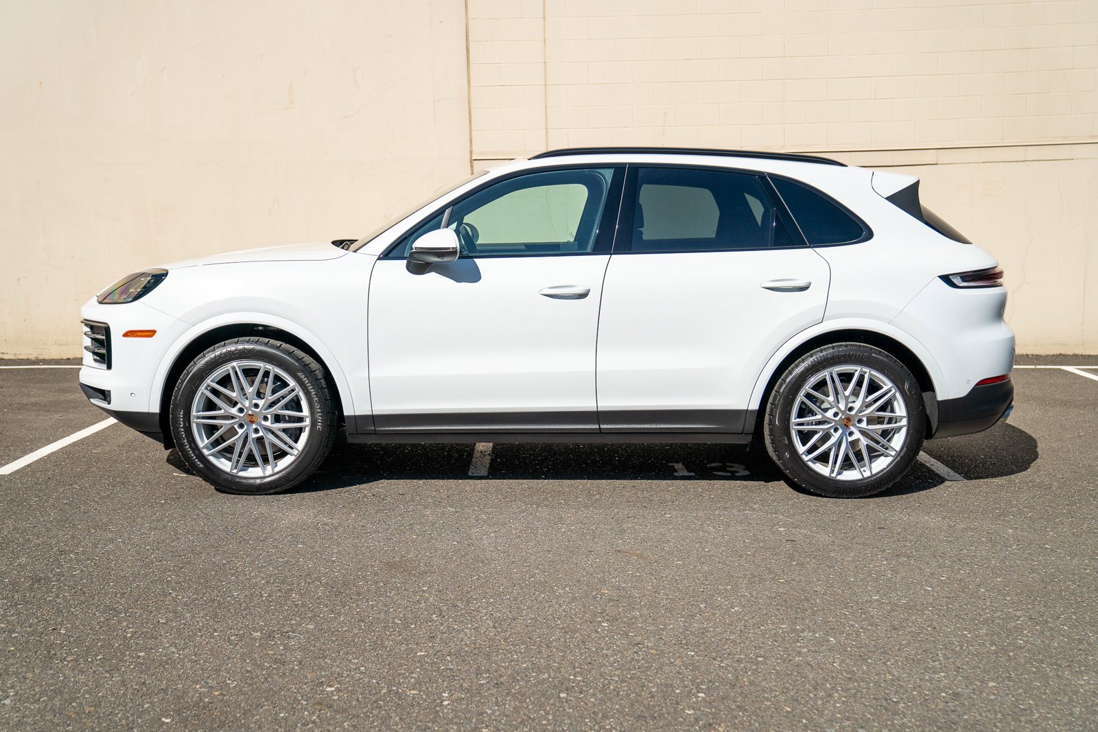 2026 Porsche Cayenne photo 2