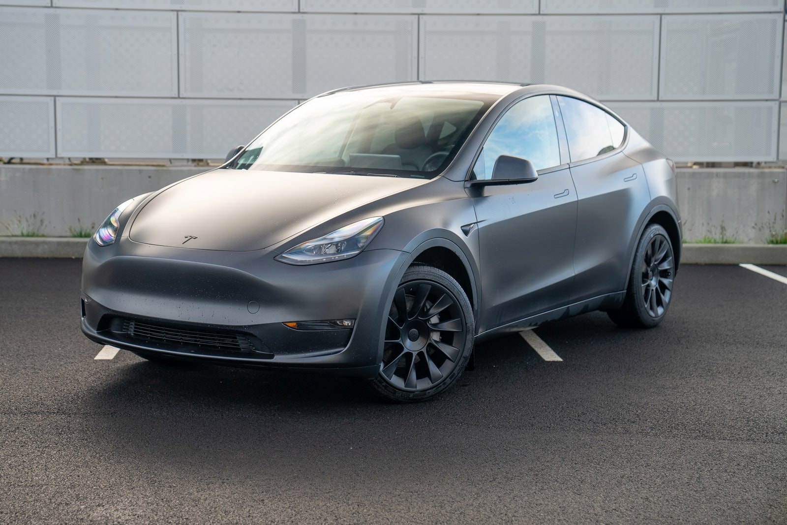 2024 Tesla Model Y Long Range's photo
