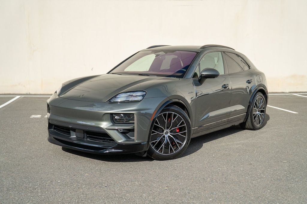 New 2025 Porsche Macan Electric Turbo SUV