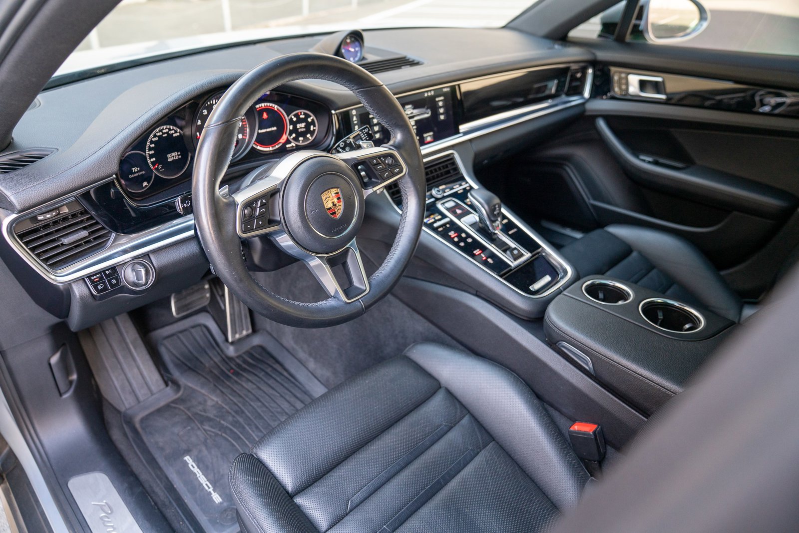 2018 Porsche Panamera Sport Turismo 4S photo 4