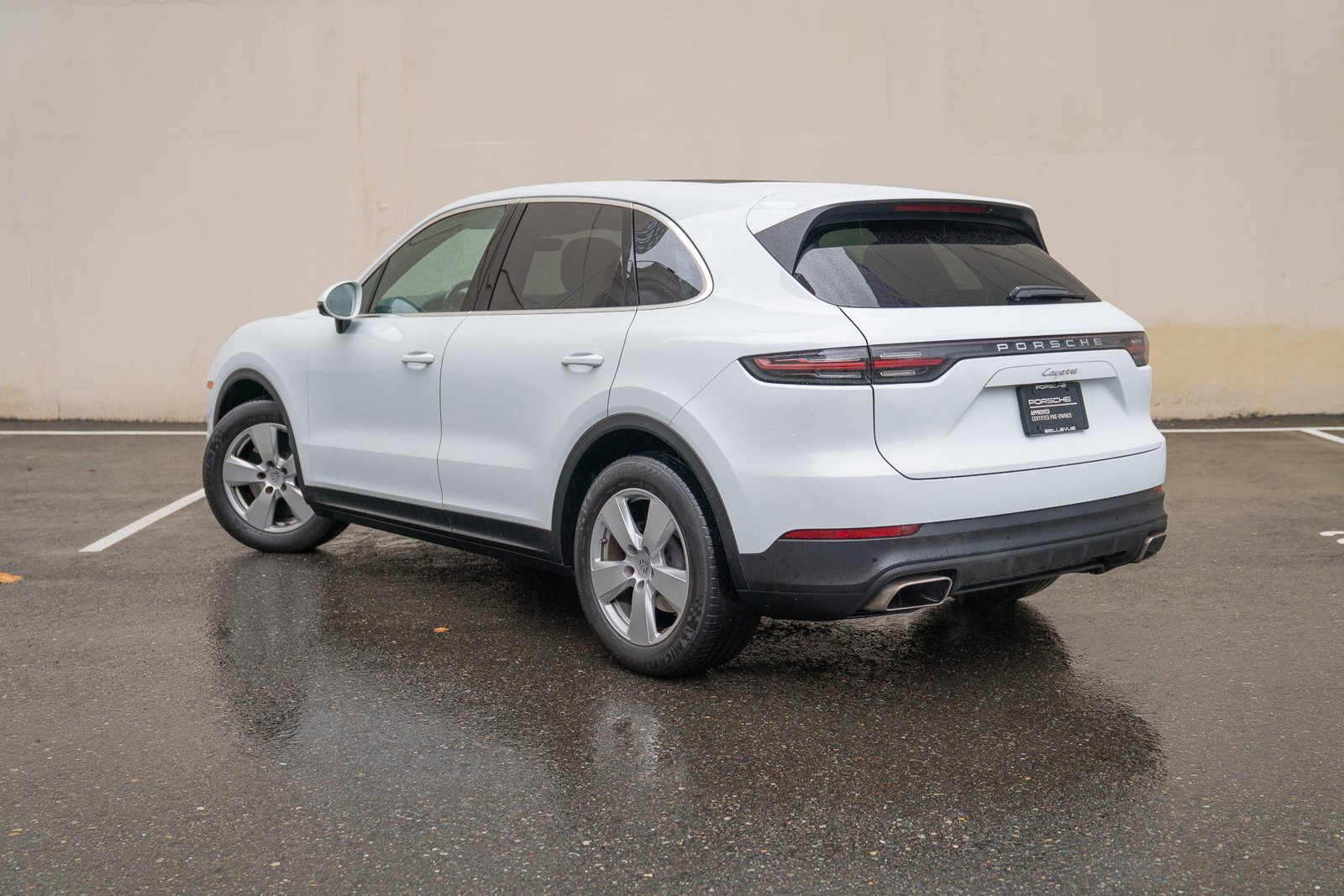 2021 Porsche Cayenne photo 2