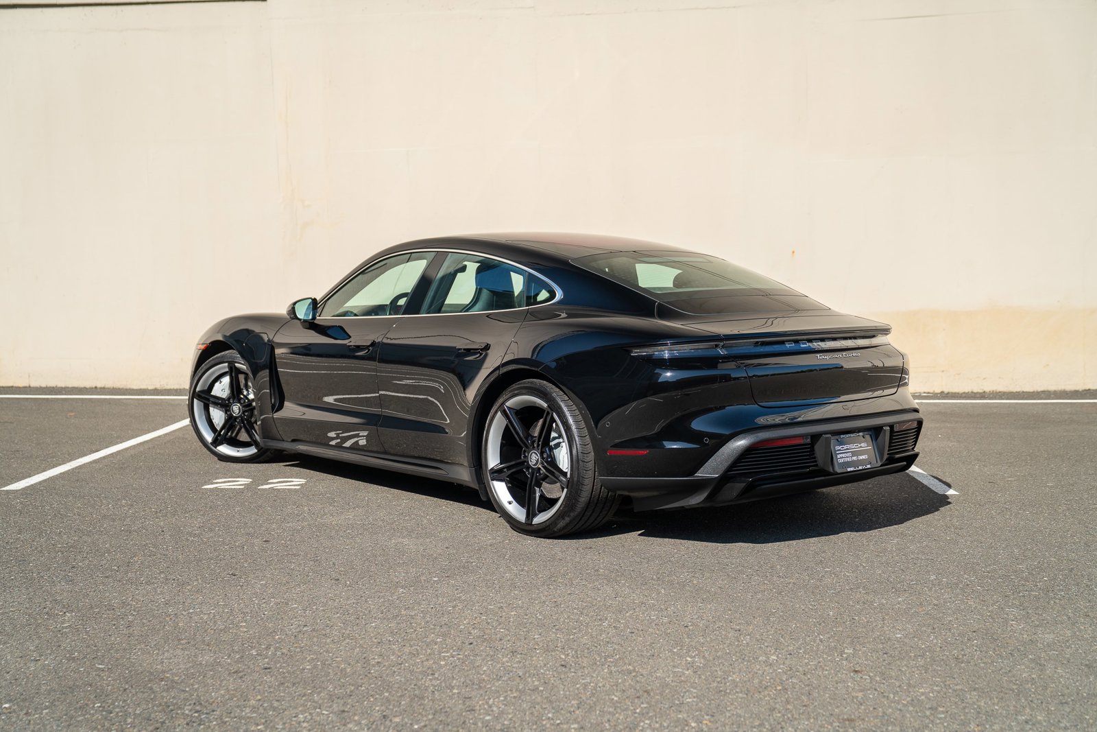 2020 Porsche Taycan Turbo photo 3
