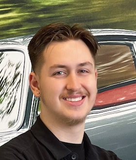 Staff member Simon Pope from ID_c48a95387055
