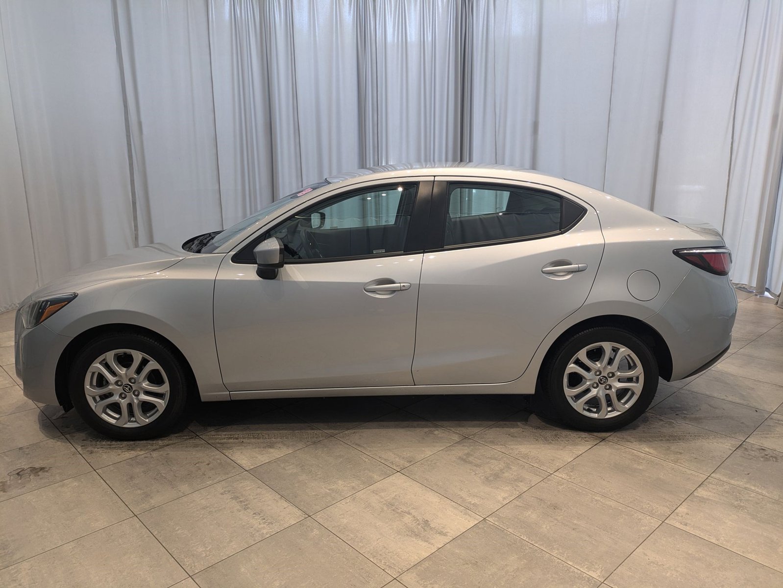 Used 2018 Toyota Yaris iA Base with VIN 3MYDLBYVXJY305261 for sale in Bellevue, WA