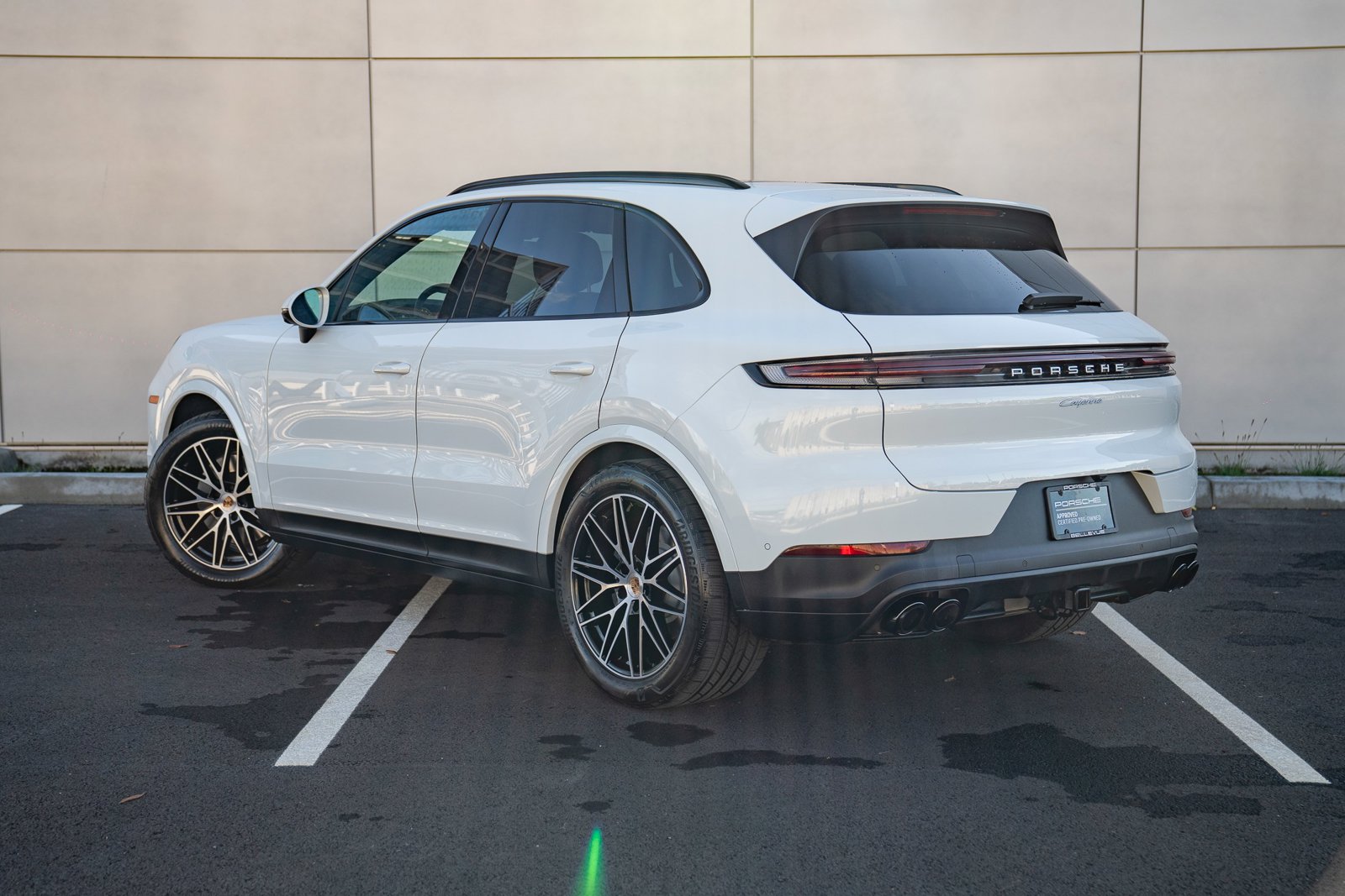2025 Porsche Cayenne photo 3
