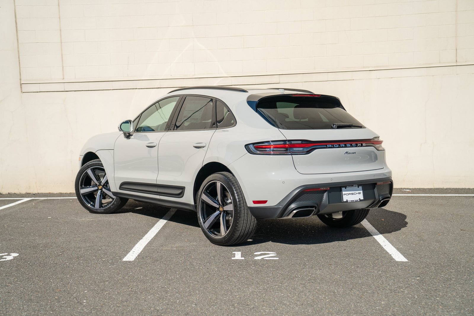 2026 Porsche Macan T photo 2