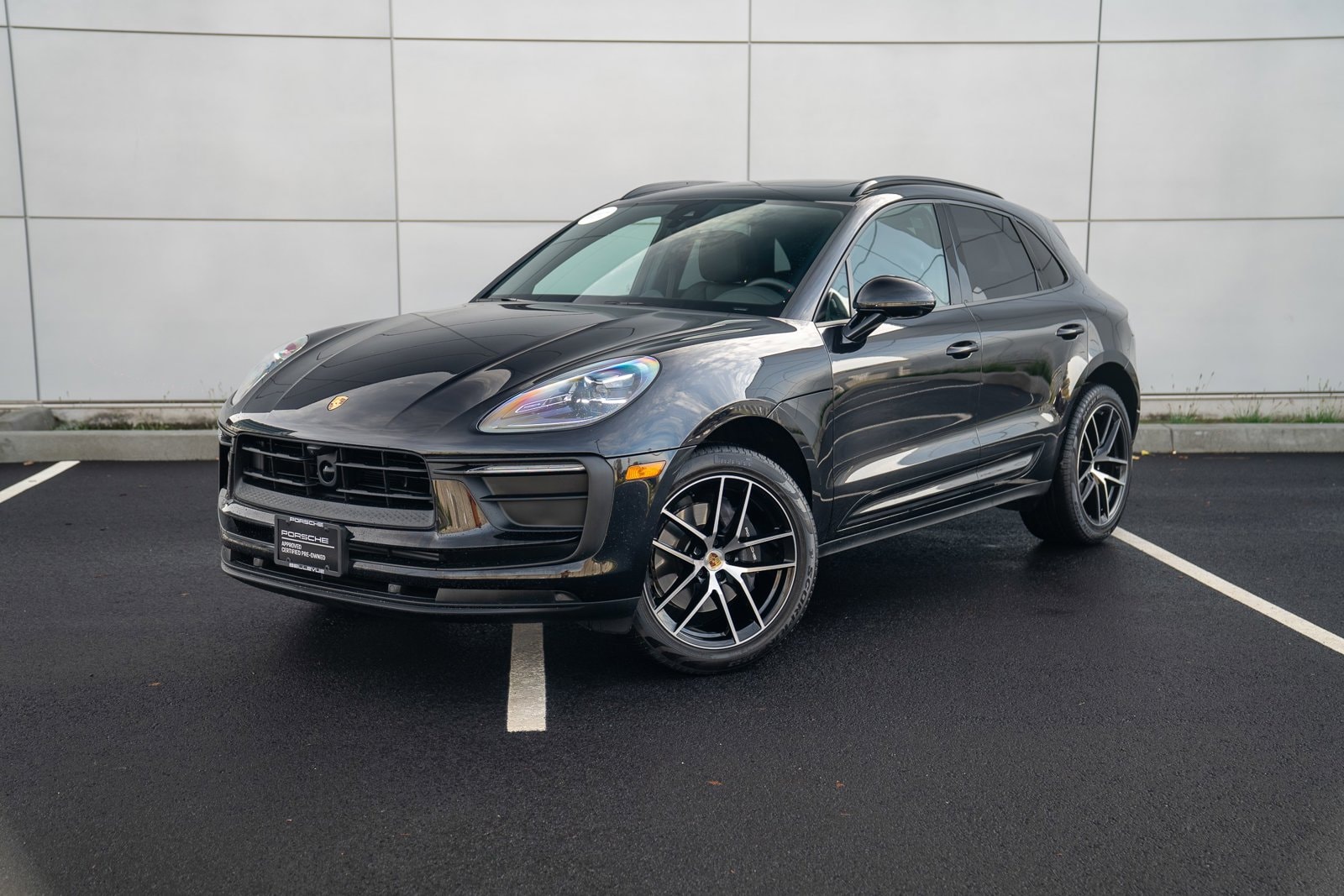 2025 Porsche Macan T's photo