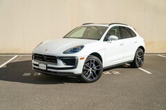 2025 Porsche Macan SUV