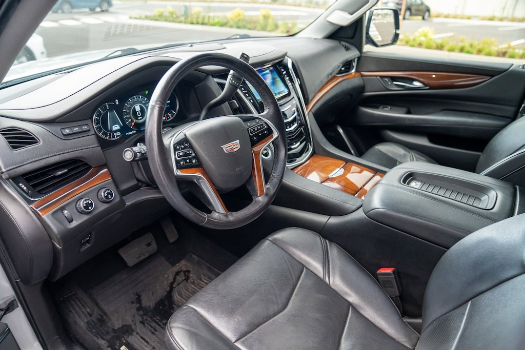 Used 2018 CADILLAC Escalade Premium Luxury SUV