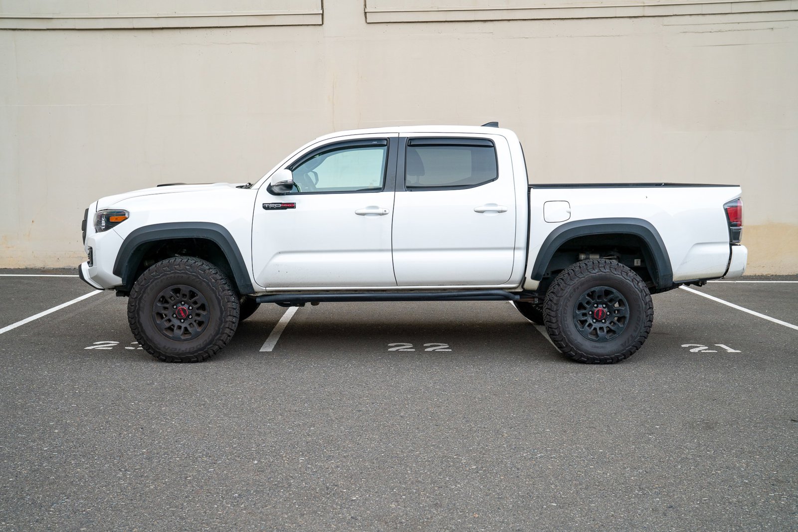 2019 Toyota Tacoma TRD Pro V6 photo 2
