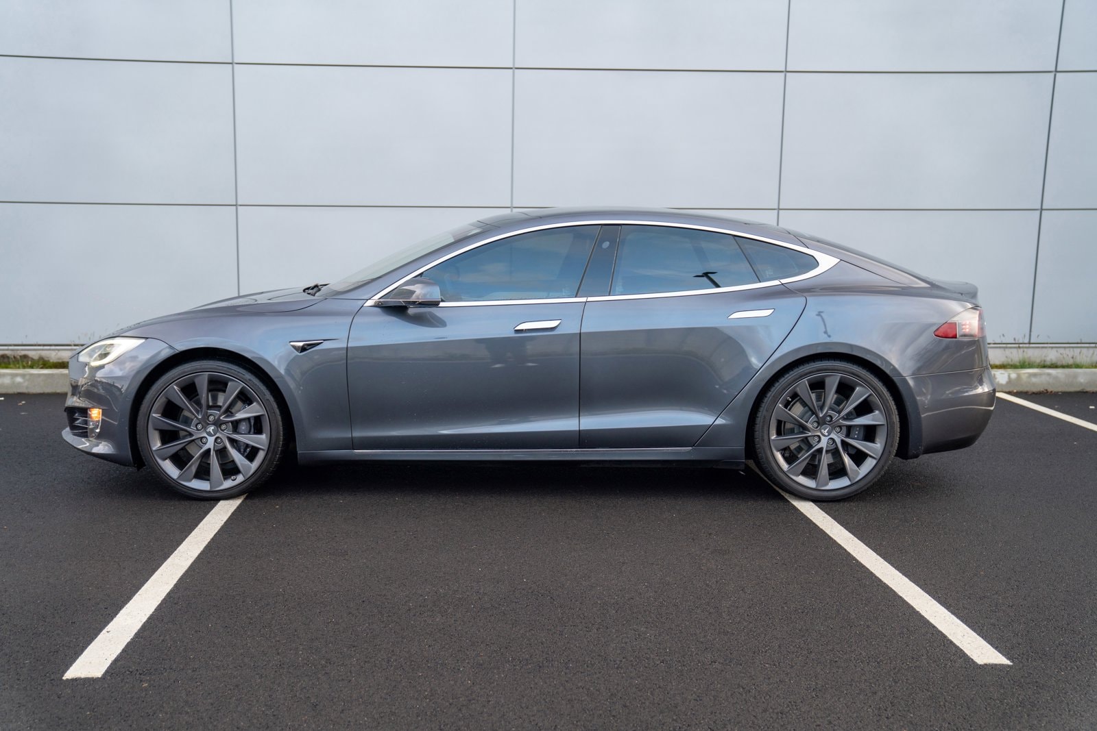 Used 2021 Tesla Model S Long Range Plus with VIN 5YJSA1E21MF425840 for sale in Bellevue, WA