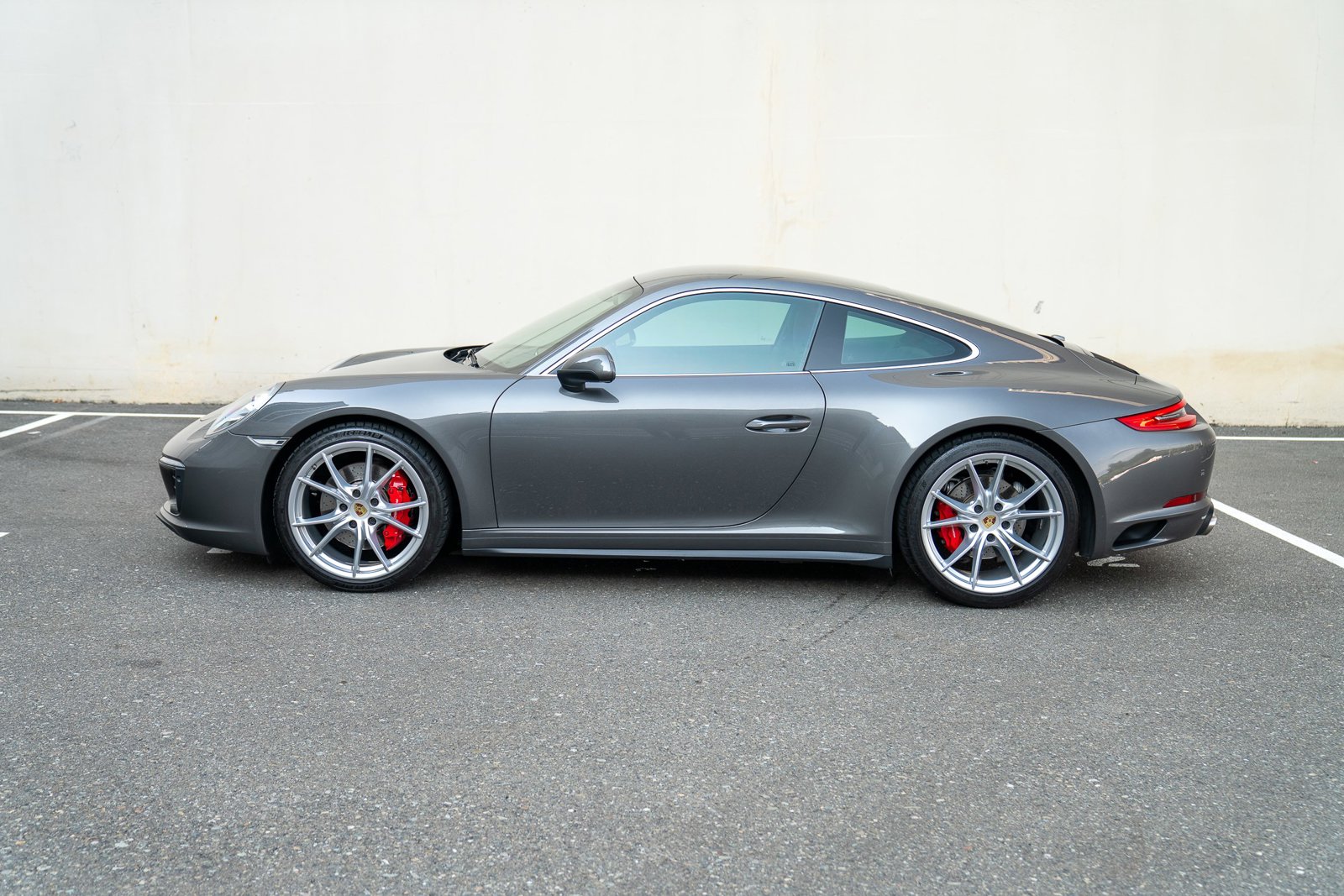 2019 Porsche 911 4S photo 2