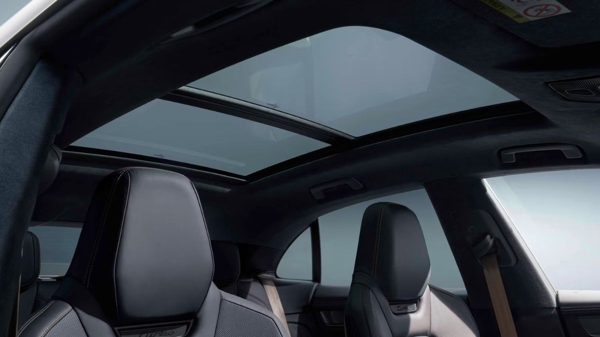 Porsche Macan Electric panoramic roof system