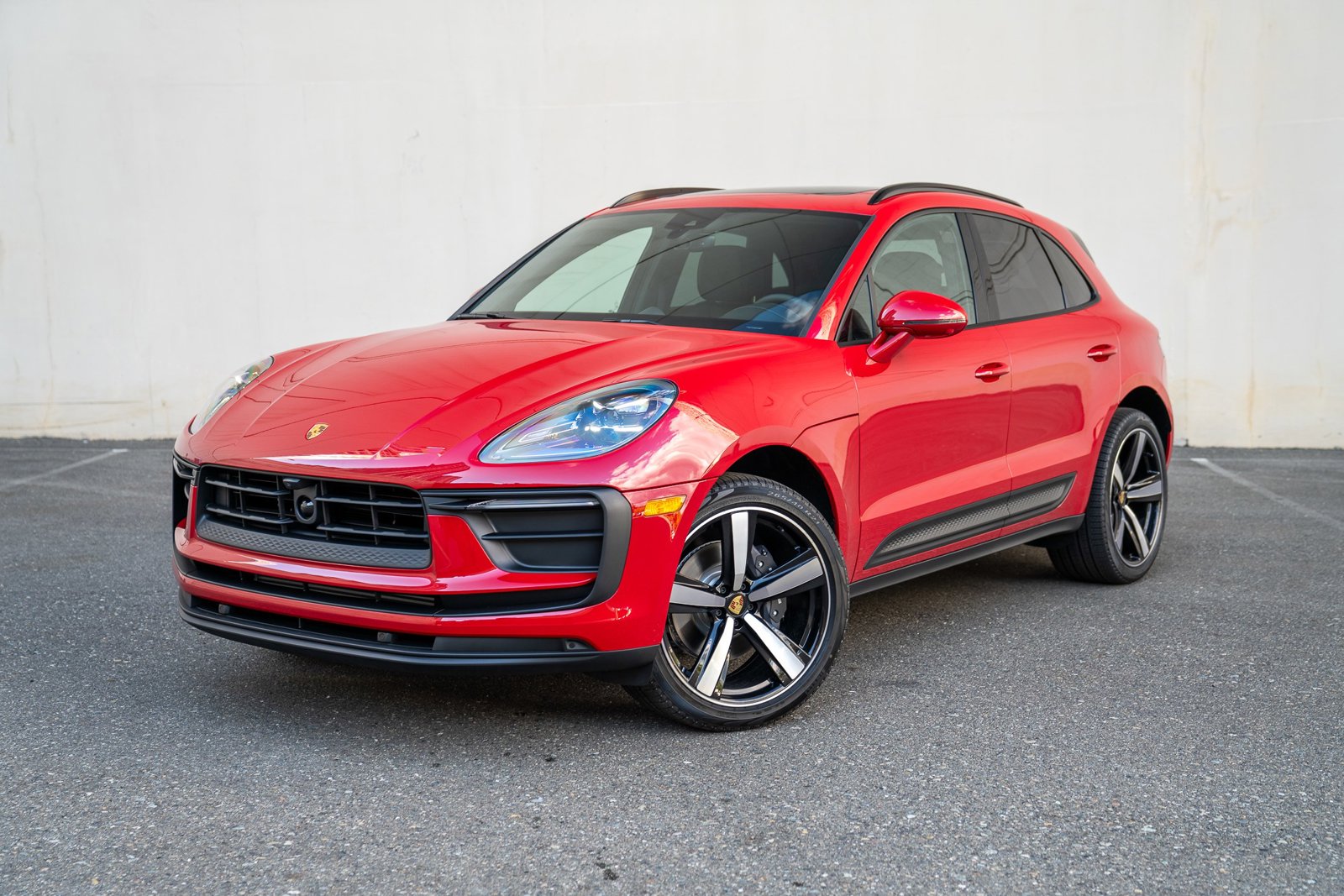 2025 Porsche Macan T's photo