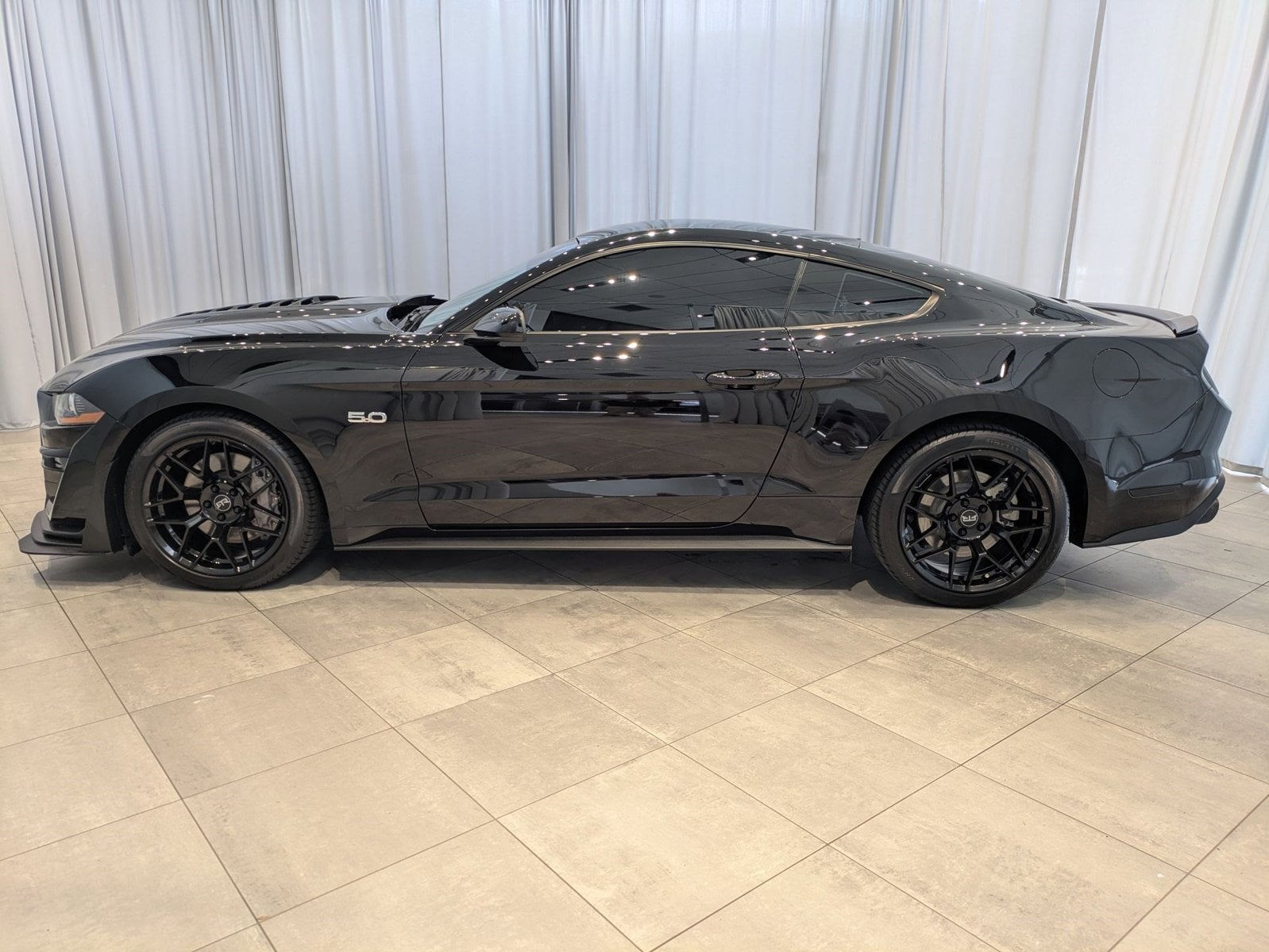 Used 2018 Ford Mustang GT with VIN 1FA6P8CF6J5185430 for sale in Bellevue, WA