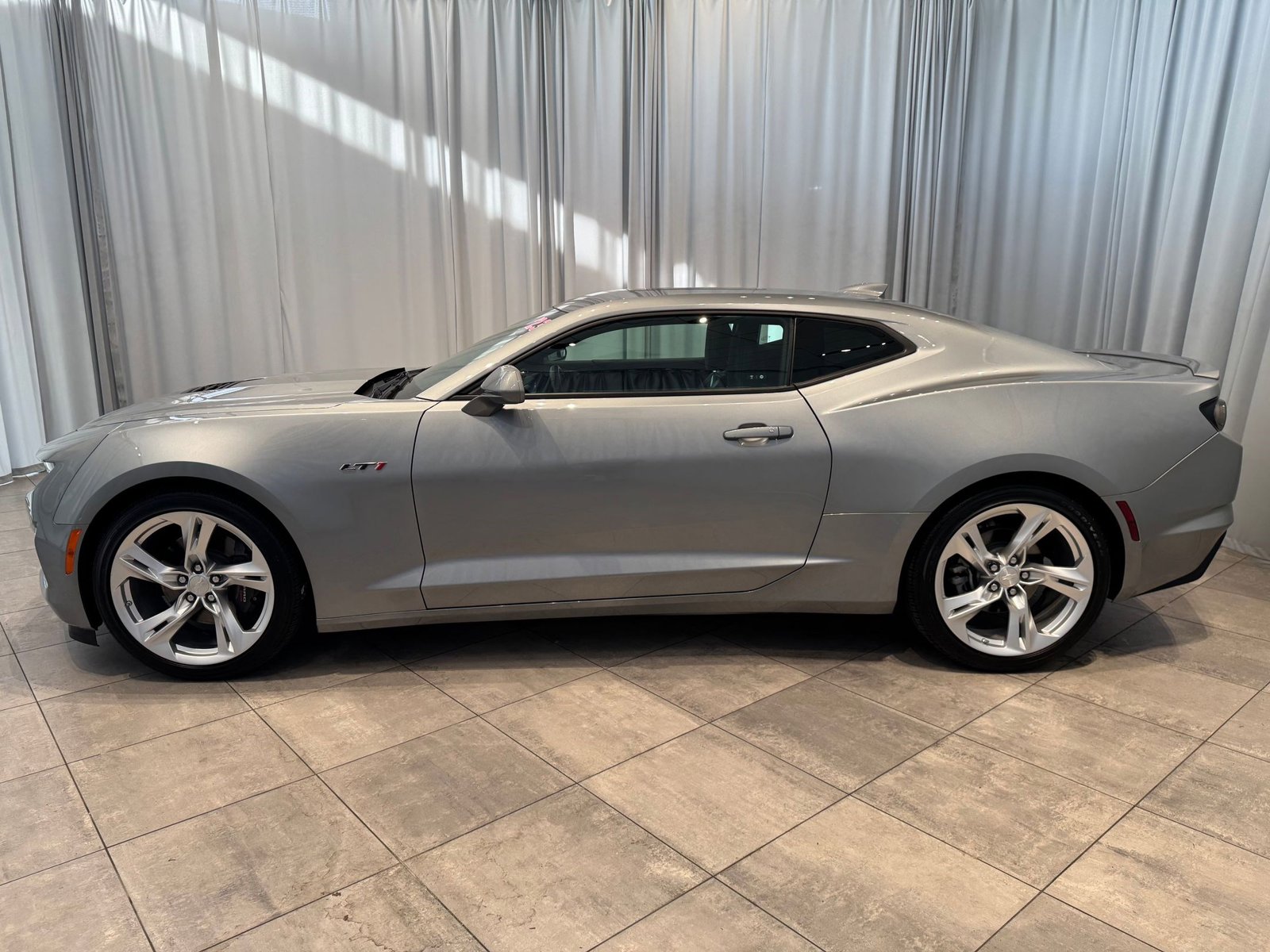 Used 2023 Chevrolet Camaro LT1 with VIN 1G1FF1R77P0127930 for sale in Bellevue, WA