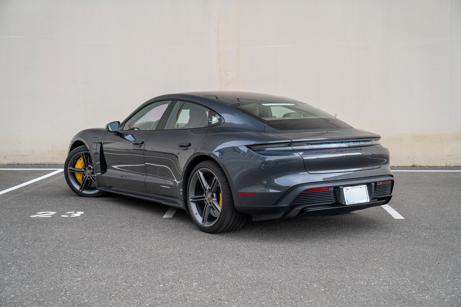 2022 Porsche Taycan Turbo photo 3