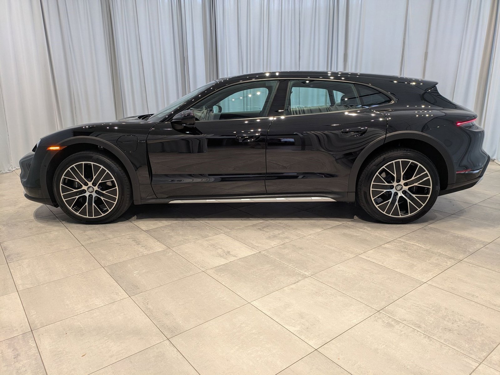 Certified 2022 Porsche Taycan Base with VIN WP0BA2Y18NSA67734 for sale in Bellevue, WA
